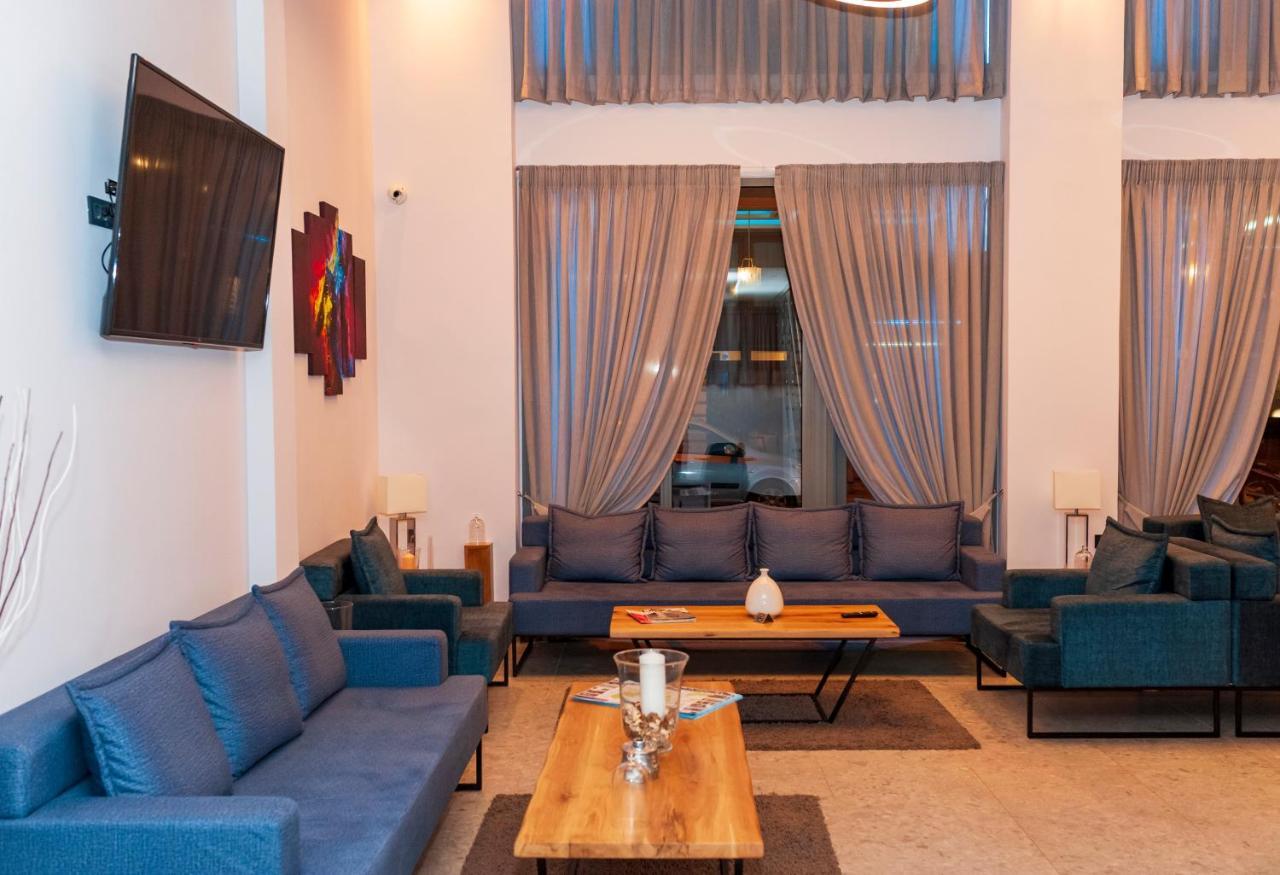 Hotel Meni &