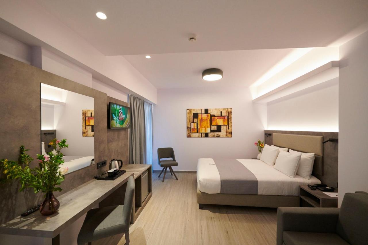 Meni & Hotel Atena